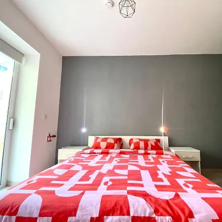 Central Private En-Suite With Balcony In Shared Residence Pietà Exterior photo