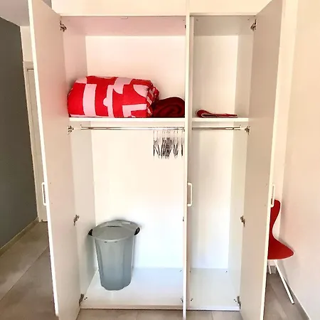 Central Private En-Suite With Balcony In Shared Residence Pietà Exterior photo